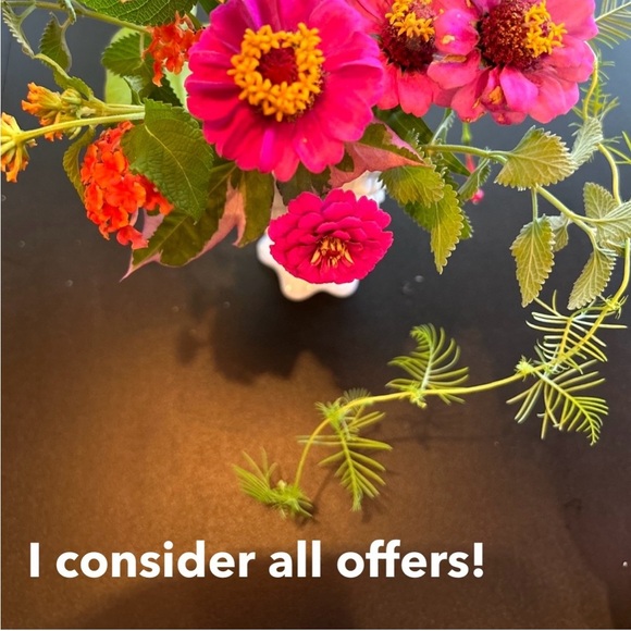 Like new GIANNI BINI Emmalyn LUX BLUE
Heels. Size 8. T-strap. Show no wear! - Picture 9 of 9